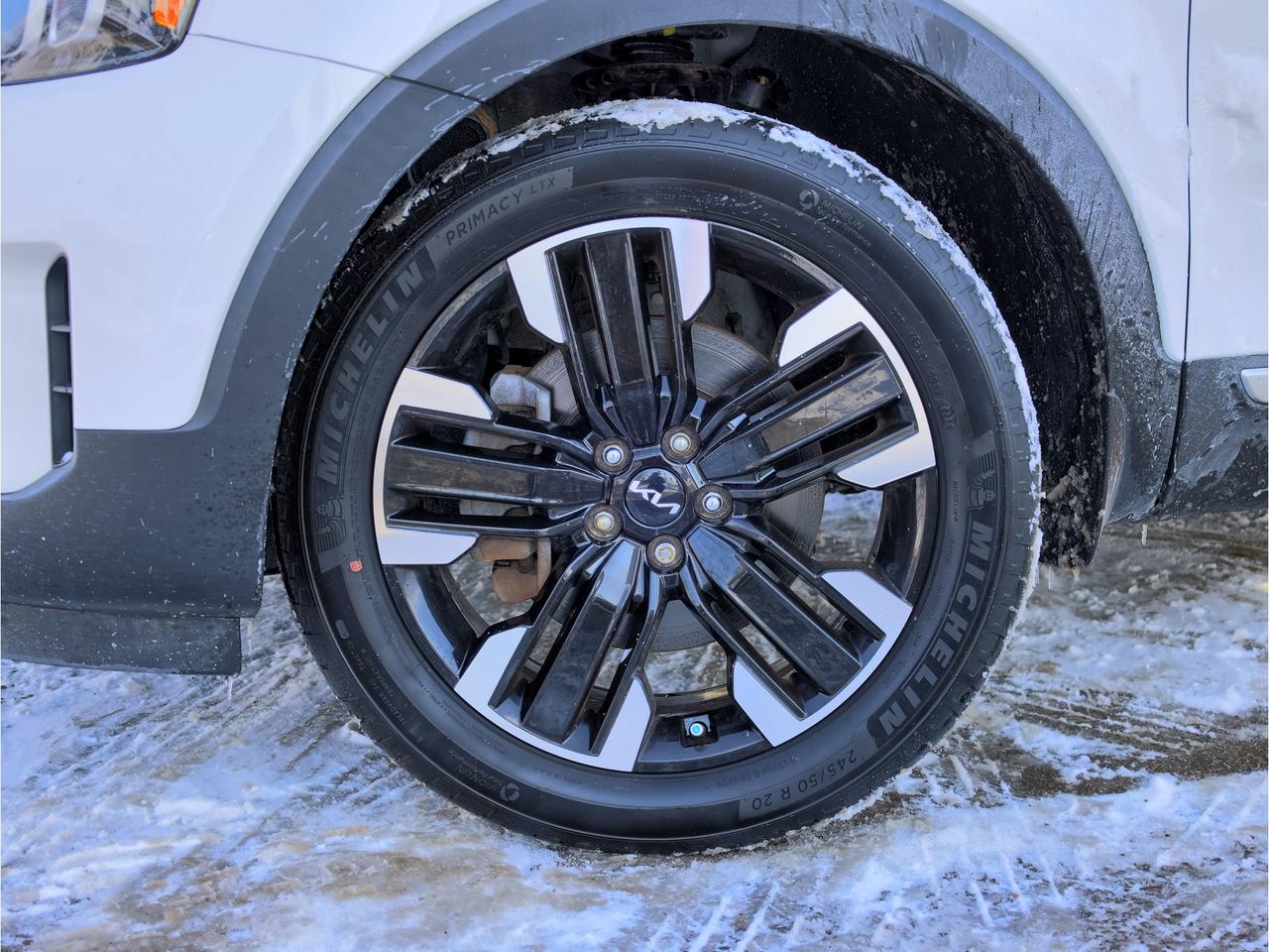 2023 Kia Telluride SX Limited   HUD   Nappa Leather   FDM Photo