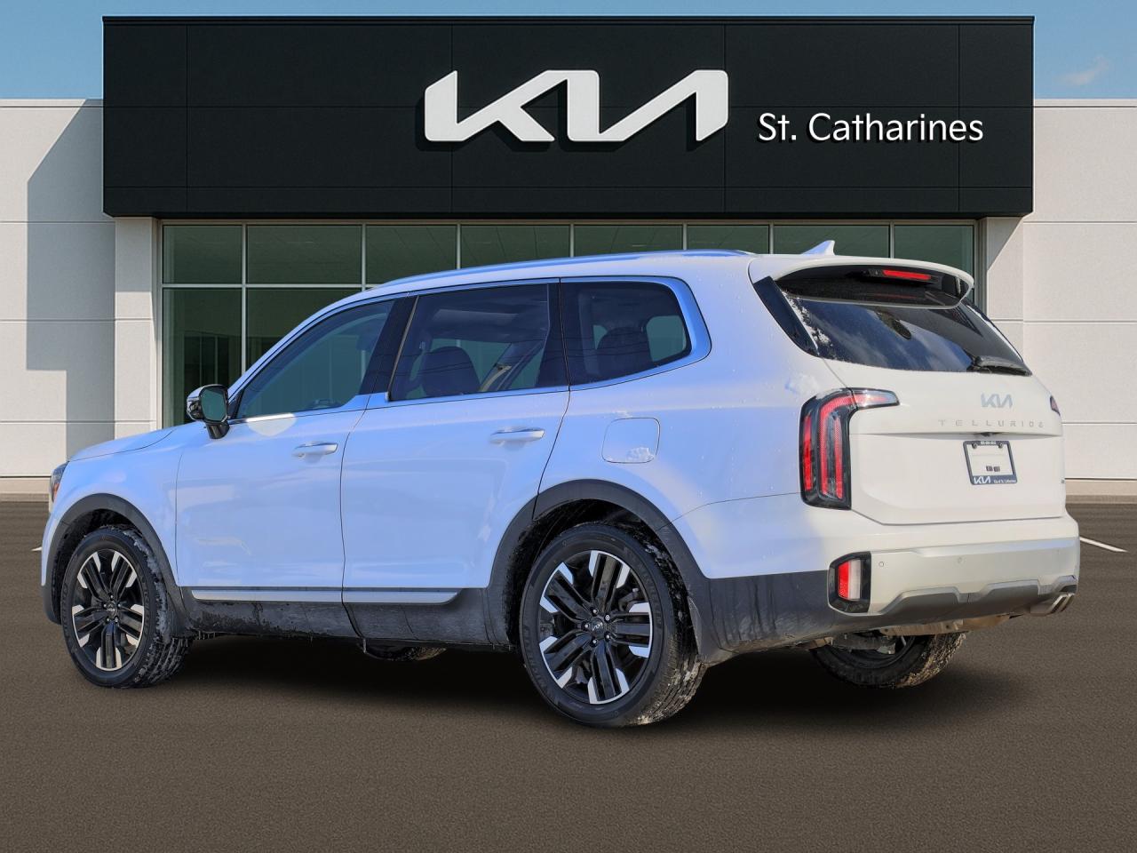 2023 Kia Telluride SX Limited   HUD   Nappa Leather   FDM Photo