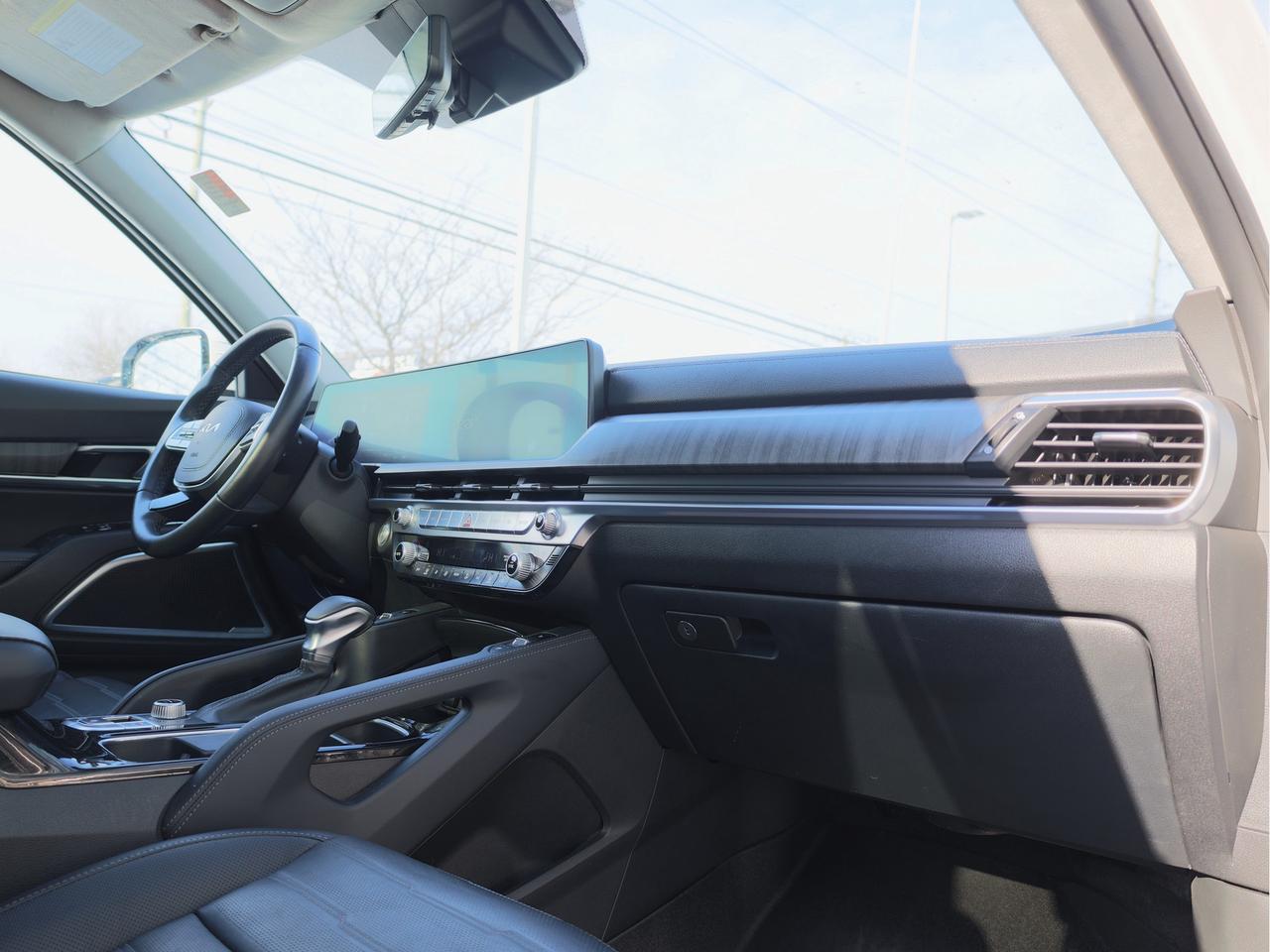 2023 Kia Telluride SX Limited   HUD   Nappa Leather   FDM Photo