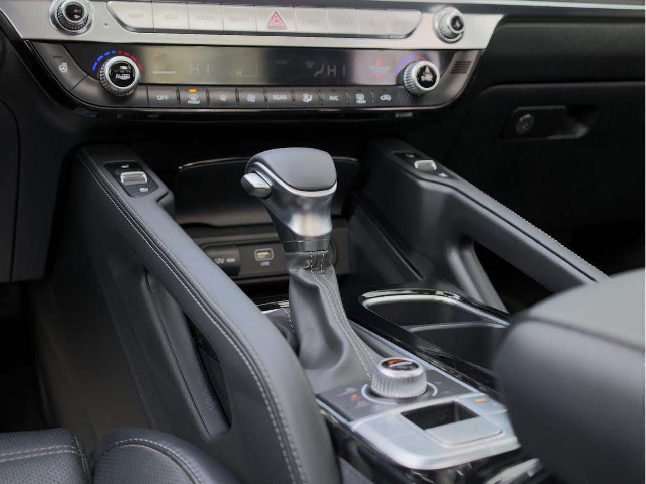 2023 Kia Telluride SX Limited   HUD   Nappa Leather   FDM Photo