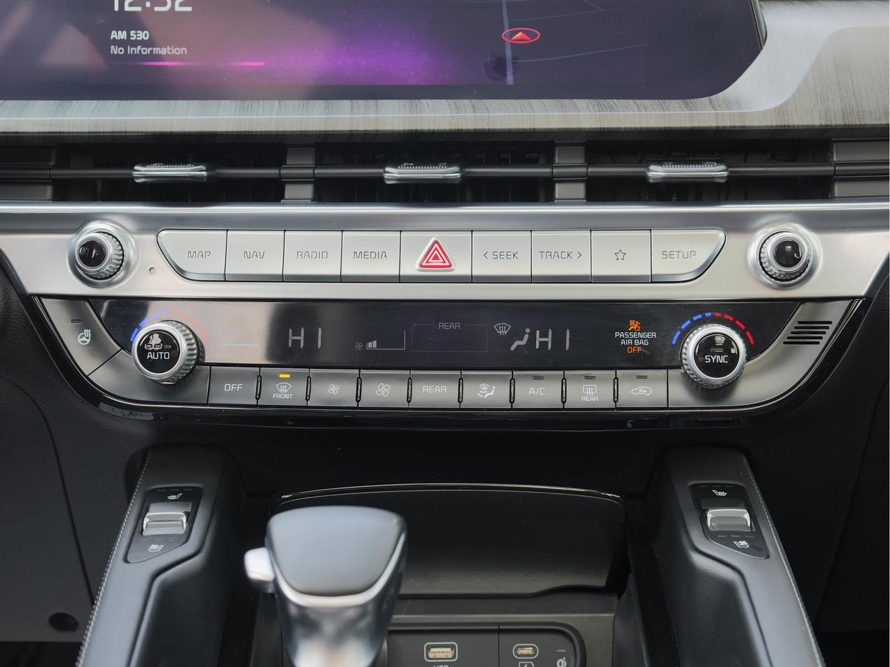 2023 Kia Telluride SX Limited   HUD   Nappa Leather   FDM Photo