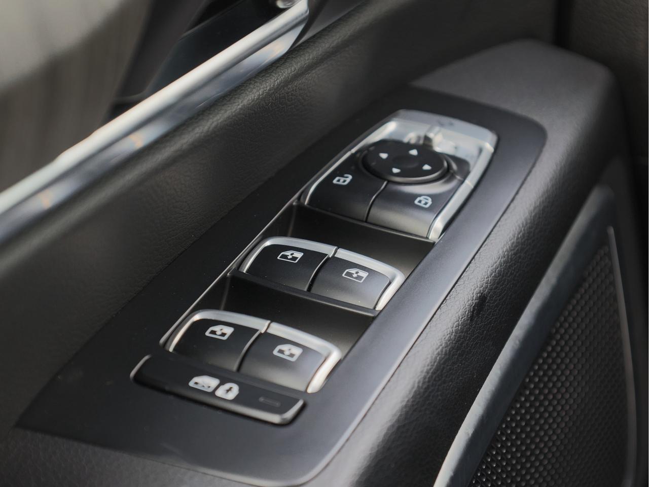 2023 Kia Telluride SX Limited   HUD   Nappa Leather   FDM Photo