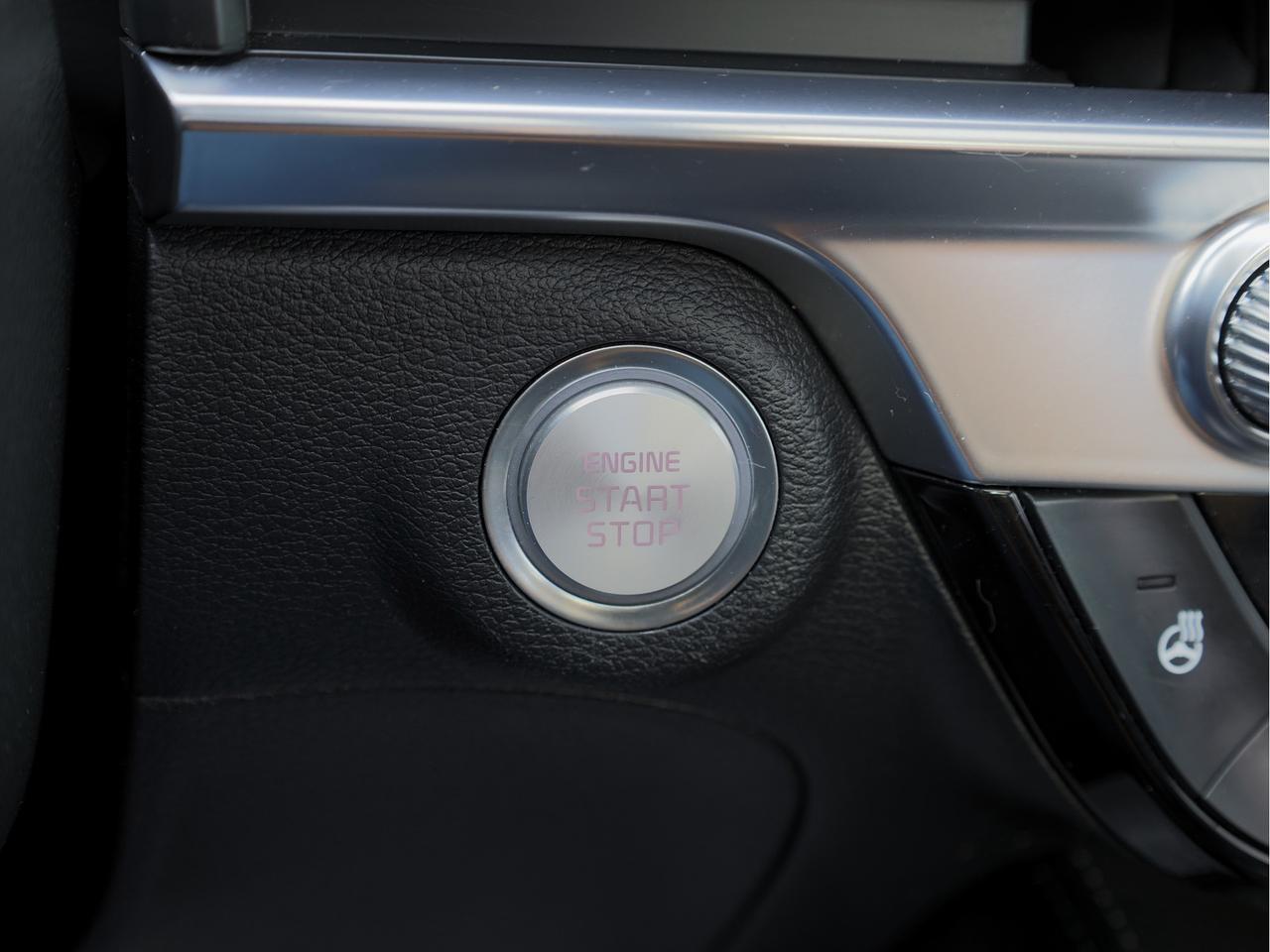 2023 Kia Telluride SX Limited   HUD   Nappa Leather   FDM Photo