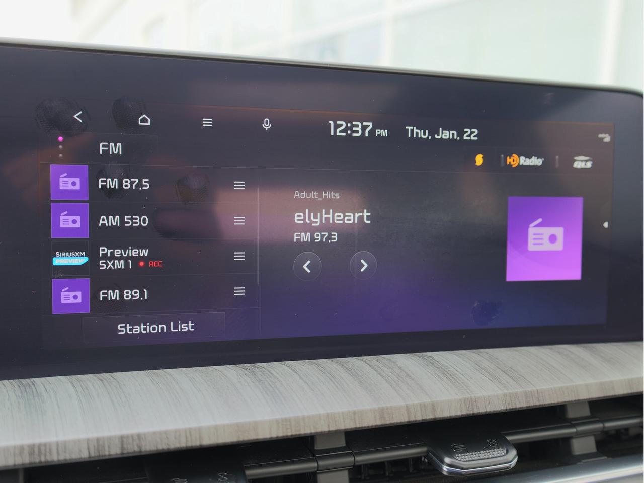 2023 Kia Telluride SX Limited   HUD   Nappa Leather   FDM Photo