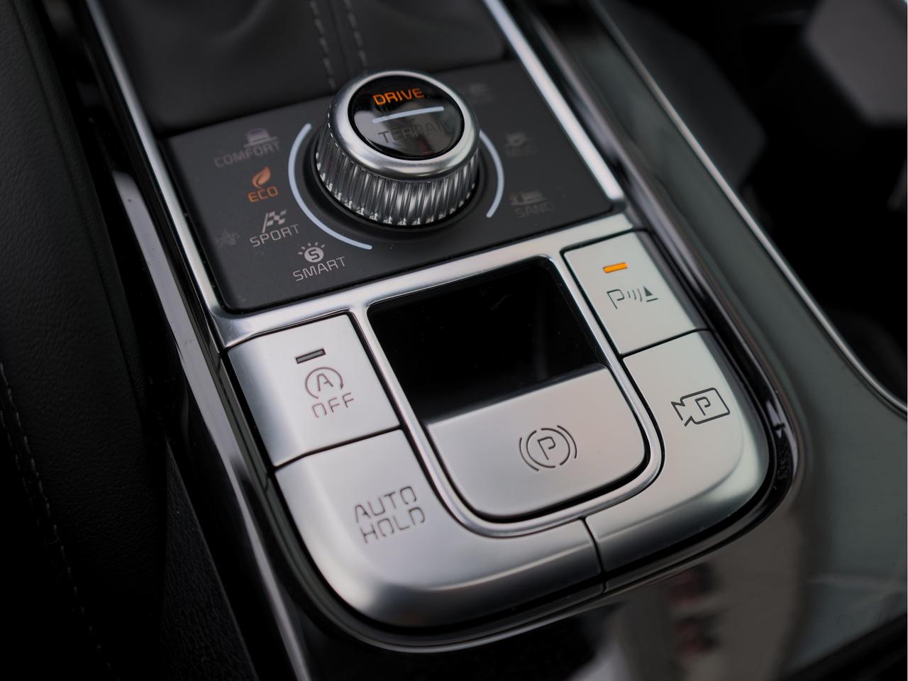 2023 Kia Telluride SX Limited   HUD   Nappa Leather   FDM Photo