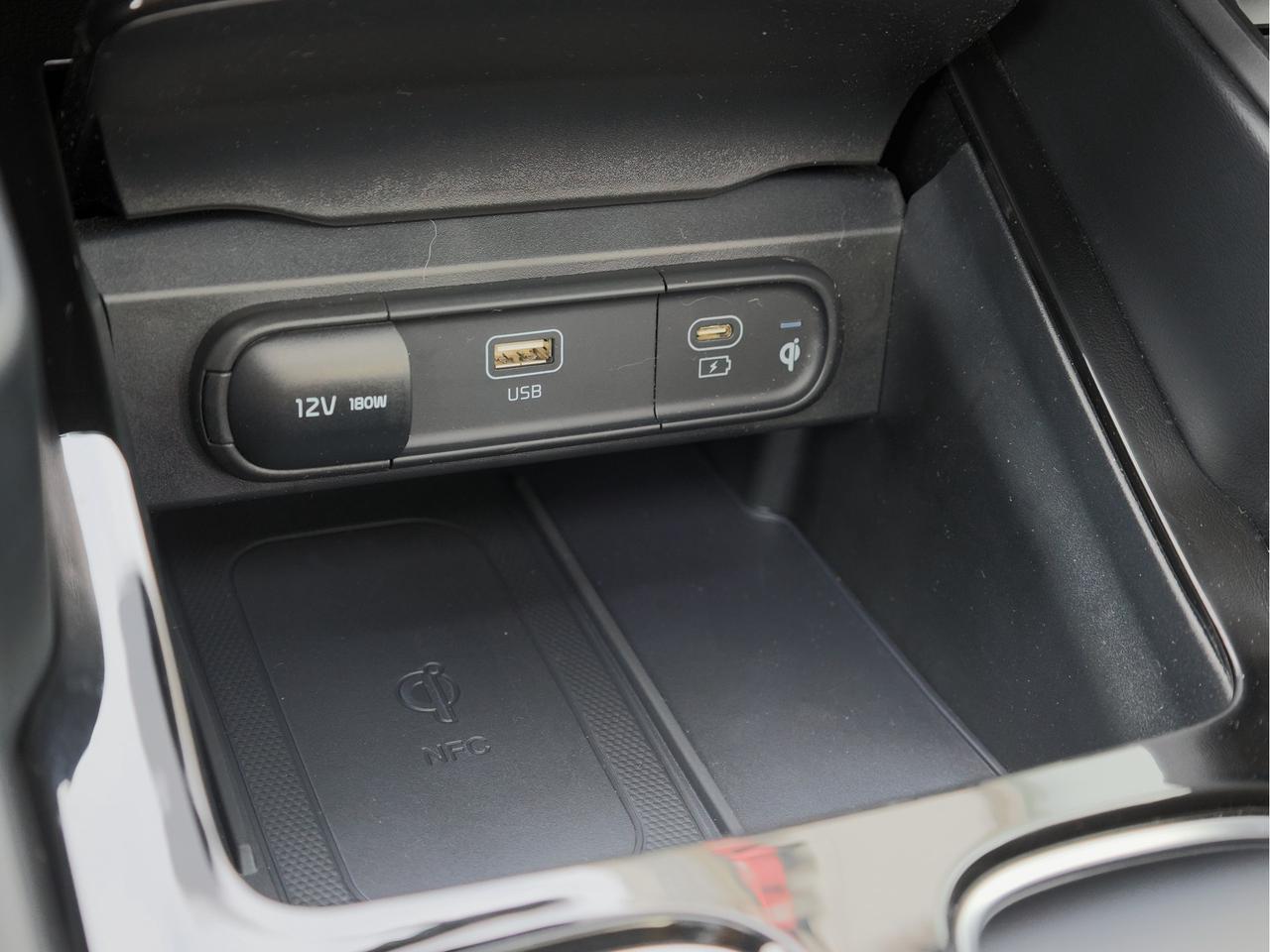 2023 Kia Telluride SX Limited   HUD   Nappa Leather   FDM Photo