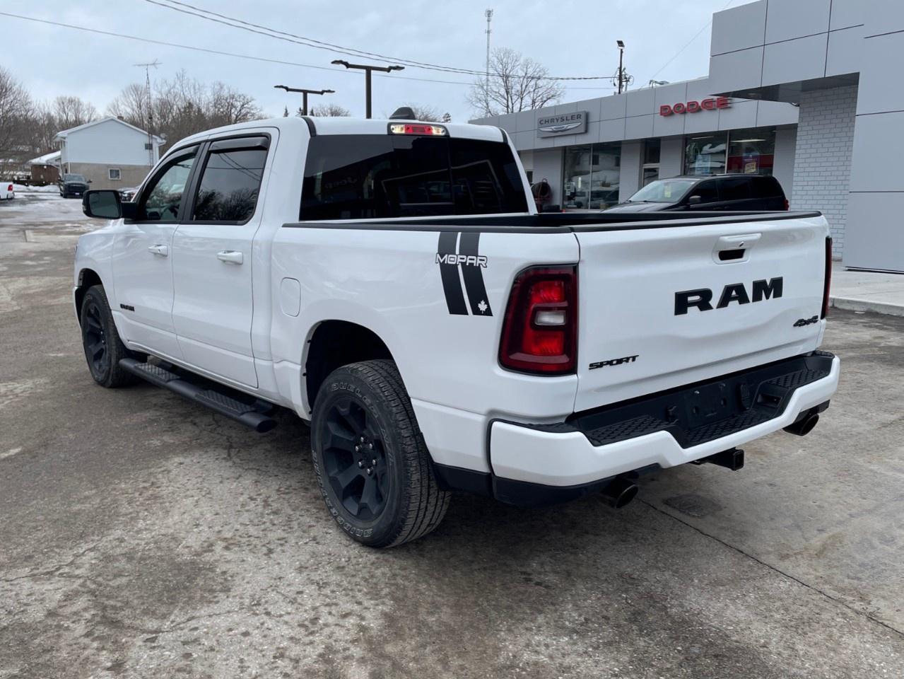 2025 RAM 1500 SPORT 4X4 CREW CAB 5'7" BOX Photo