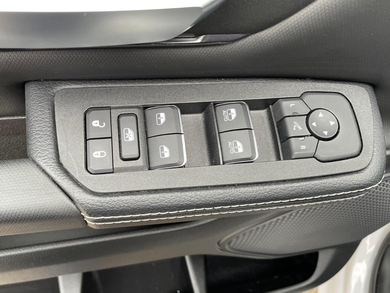 2025 RAM 1500 SPORT 4X4 CREW CAB 5'7" BOX Photo