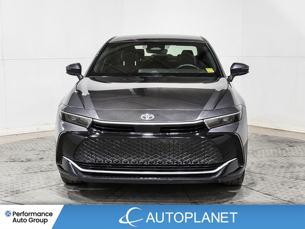 2023 Toyota Crown XLE AWD, Hybrid, Back Up Cam, Apple CarPlay! Photo