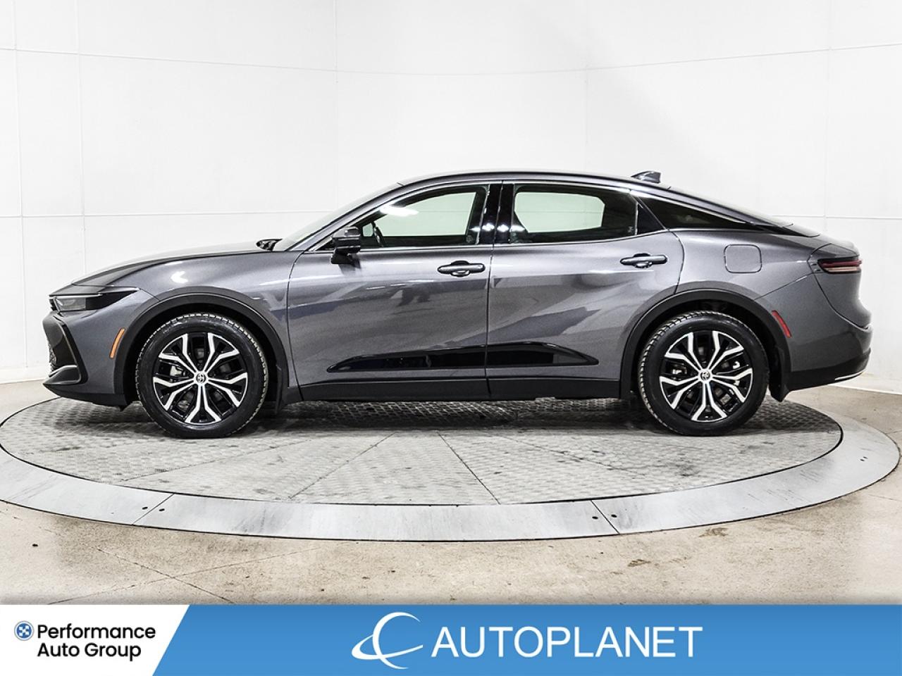 2023 Toyota Crown XLE AWD, Hybrid, Back Up Cam, Apple CarPlay! Photo