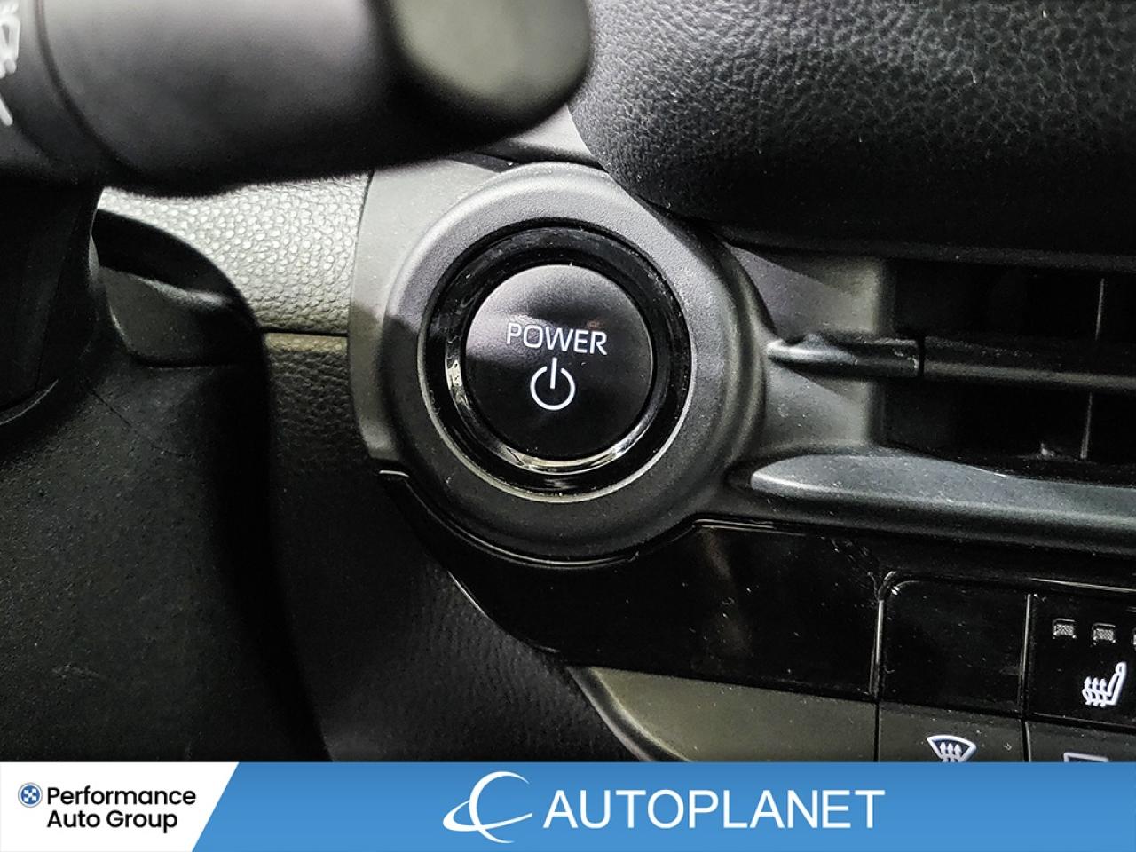 2023 Toyota Crown XLE AWD, Hybrid, Back Up Cam, Apple CarPlay! Photo