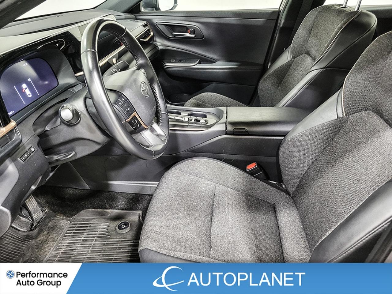 2023 Toyota Crown XLE AWD, Hybrid, Back Up Cam, Apple CarPlay! Photo