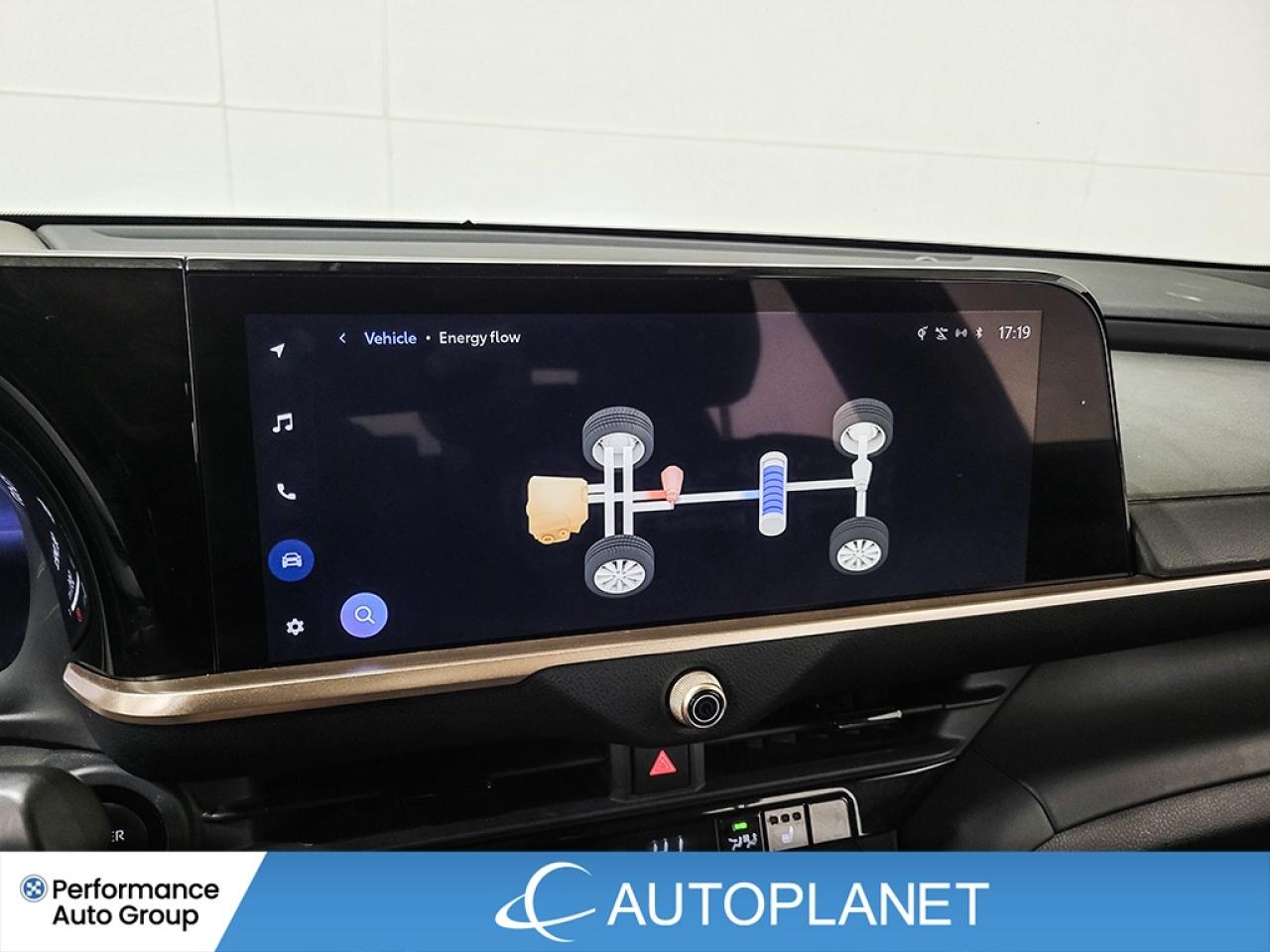 2023 Toyota Crown XLE AWD, Hybrid, Back Up Cam, Apple CarPlay! Photo