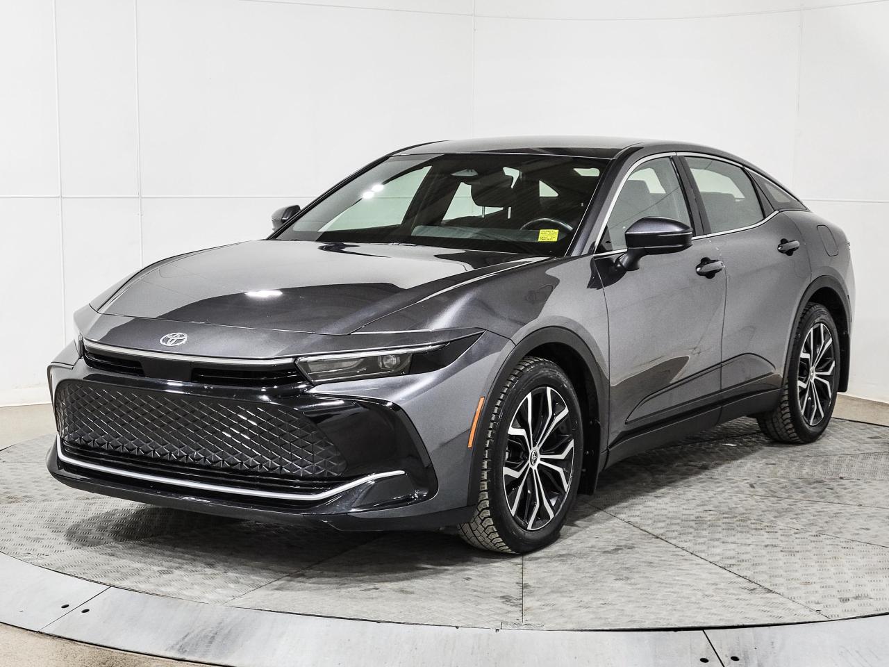 2023 Toyota Crown XLE AWD, Hybrid, Back Up Cam, Apple CarPlay! Photo