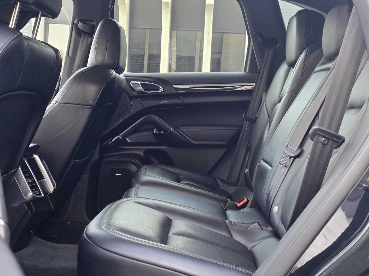 2015 Porsche Cayenne AWD 4dr S Photo