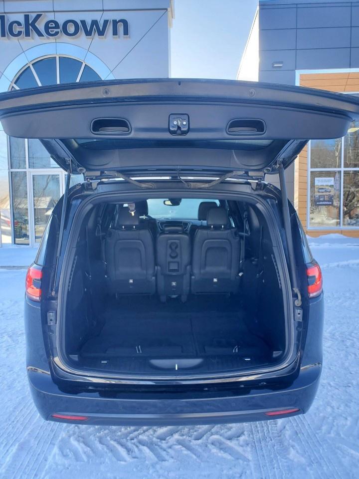 2022 Chrysler Pacifica Touring L FWD Photo