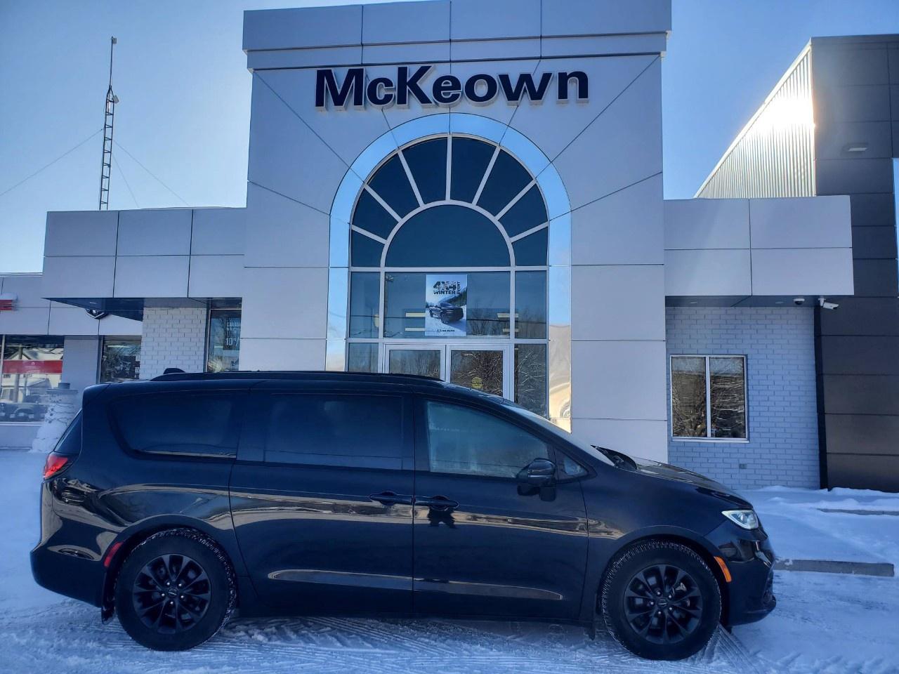 2022 Chrysler Pacifica Touring L FWD Photo