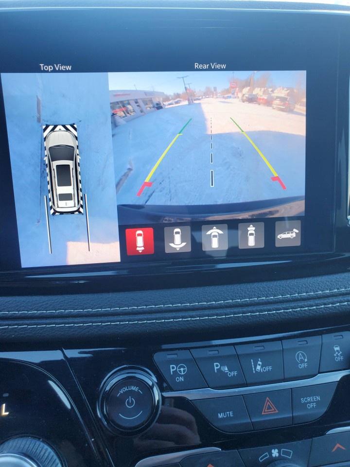 2022 Chrysler Pacifica Touring L FWD Photo