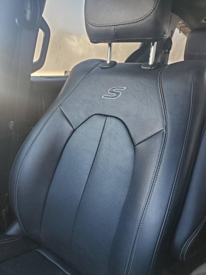 2022 Chrysler Pacifica Touring L FWD Photo