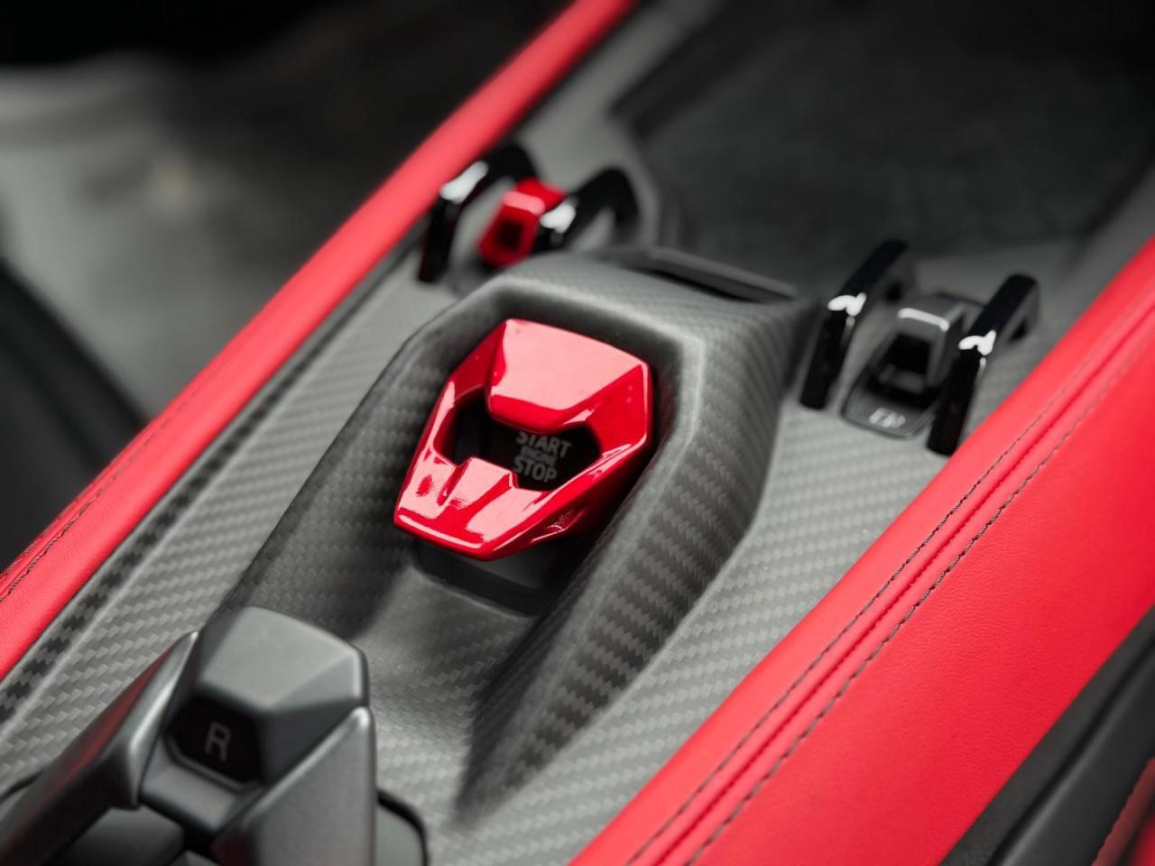 2024 Lamborghini Revuelto 1001 HORSEPOWER Photo