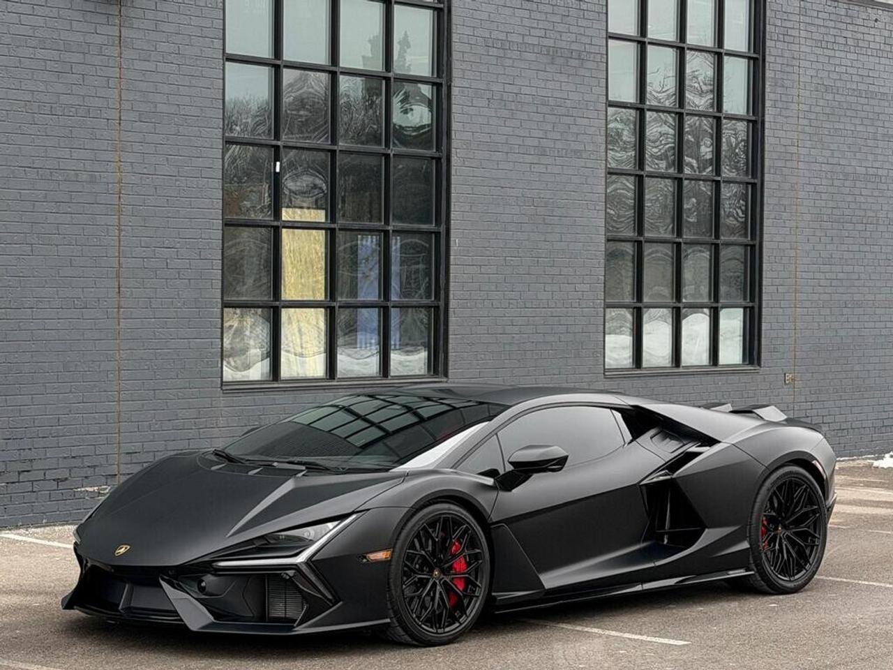 2024 Lamborghini Revuelto 1001 HORSEPOWER Photo3
