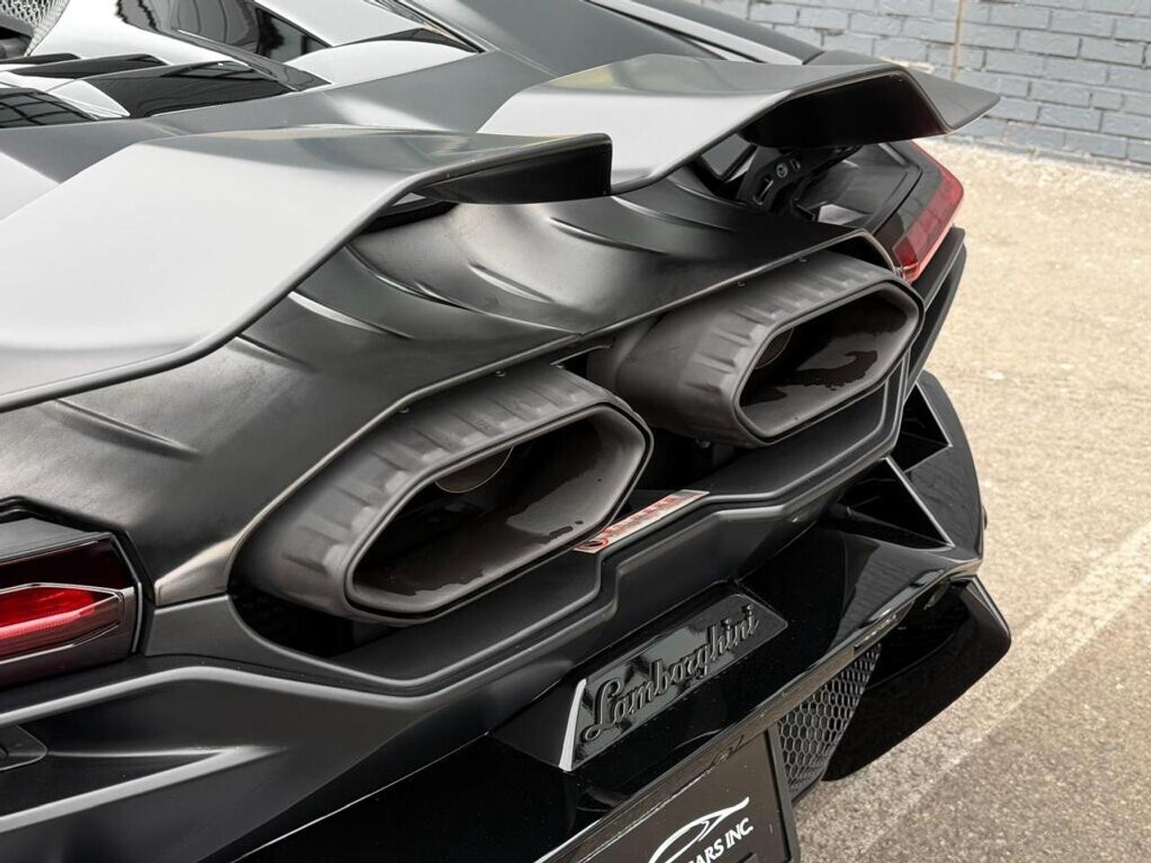 2024 Lamborghini Revuelto 1001 HORSEPOWER Photo