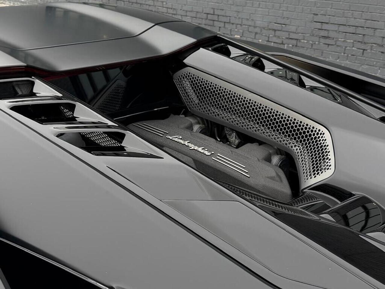 2024 Lamborghini Revuelto 1001 HORSEPOWER Photo