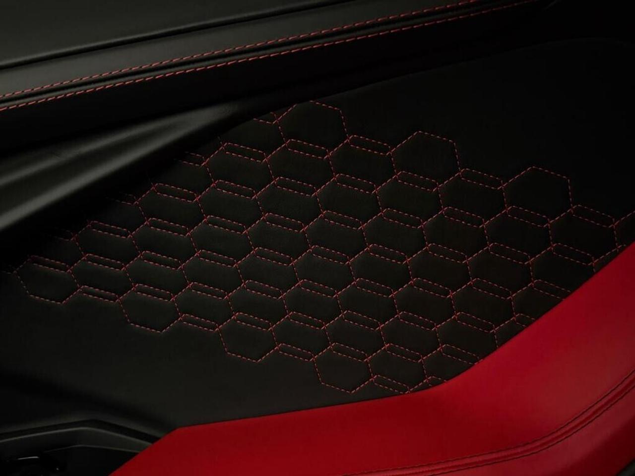 2024 Lamborghini Revuelto 1001 HORSEPOWER Photo