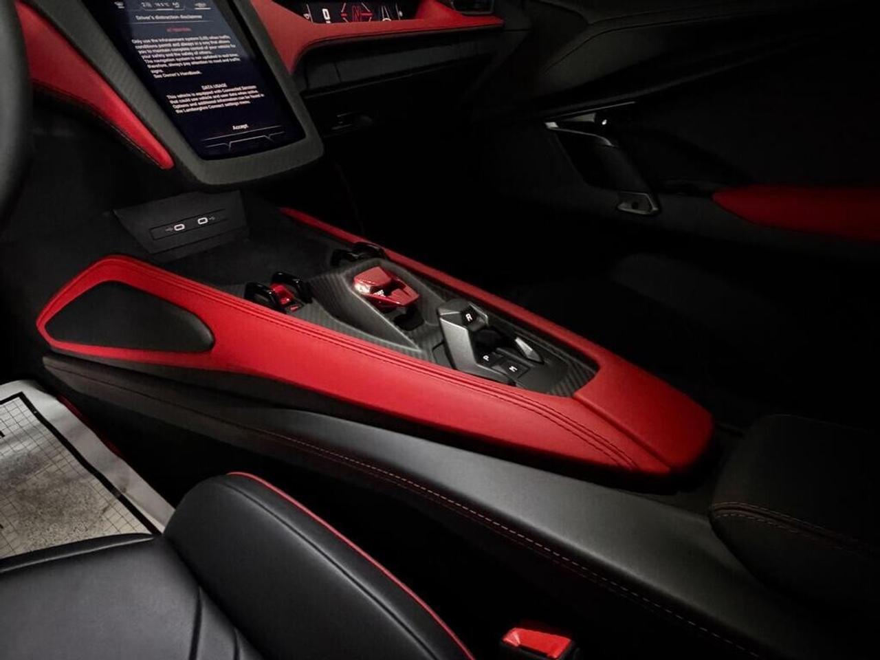 2024 Lamborghini Revuelto 1001 HORSEPOWER Photo