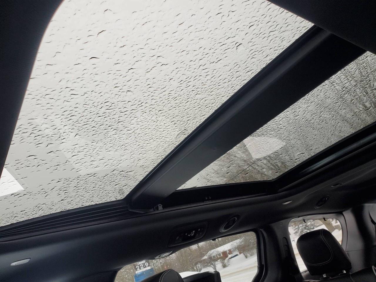 2024 Chrysler Pacifica Limited FWD Photo