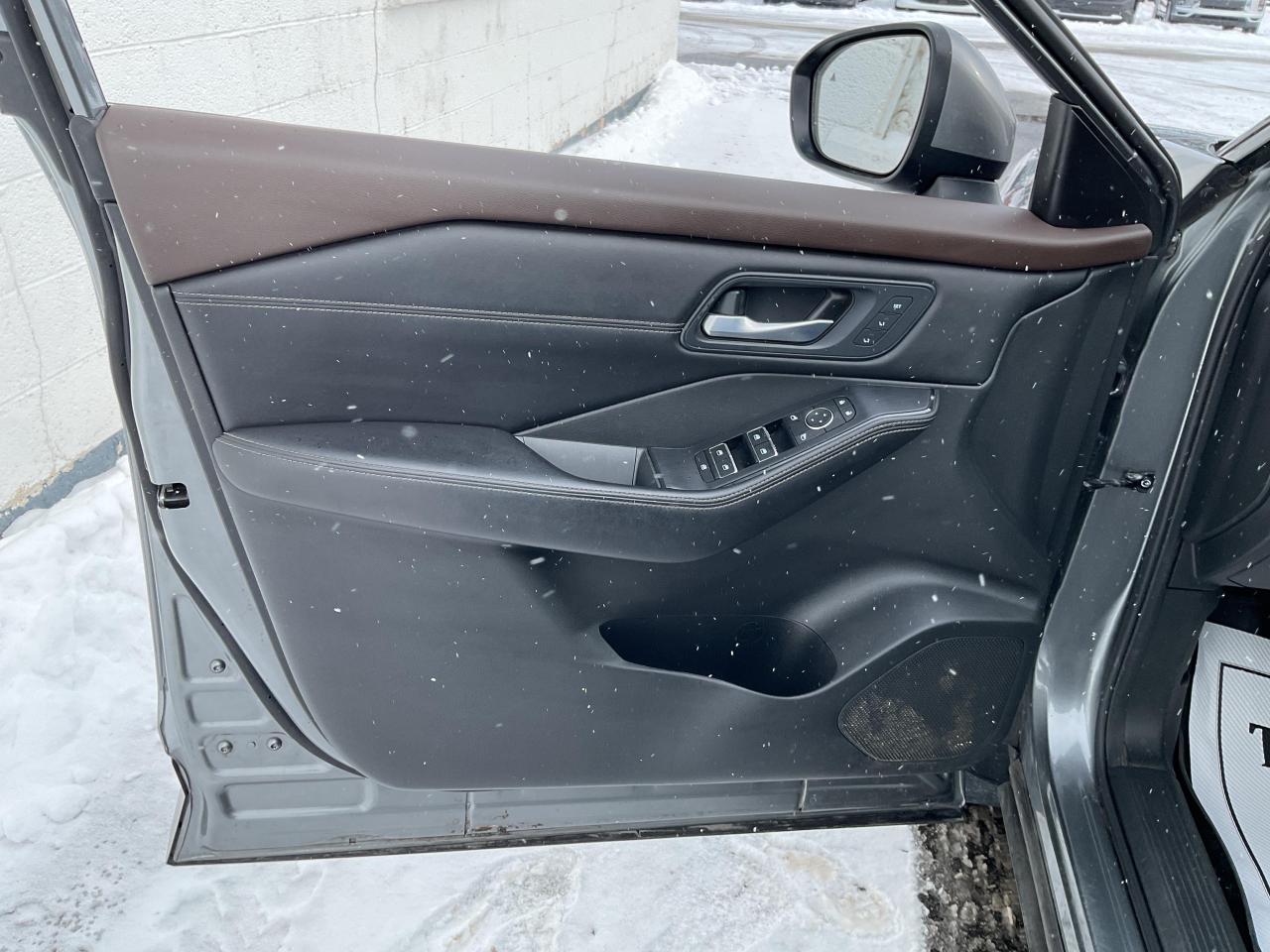 2023 Nissan Rogue SL 4dr All-Wheel Drive Sport Utility Photo