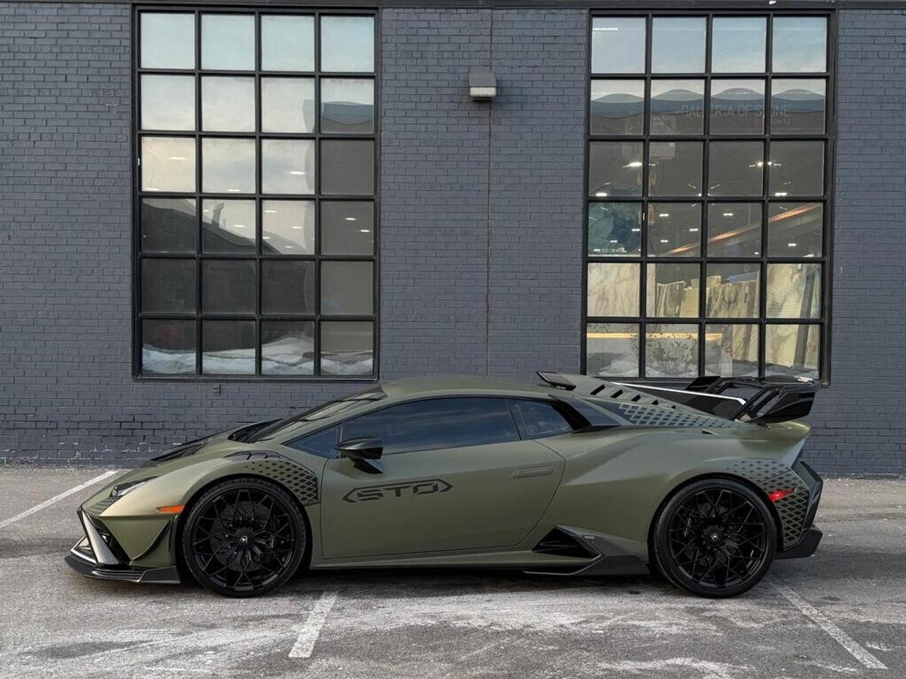 2023 Lamborghini Huracan STO Photo