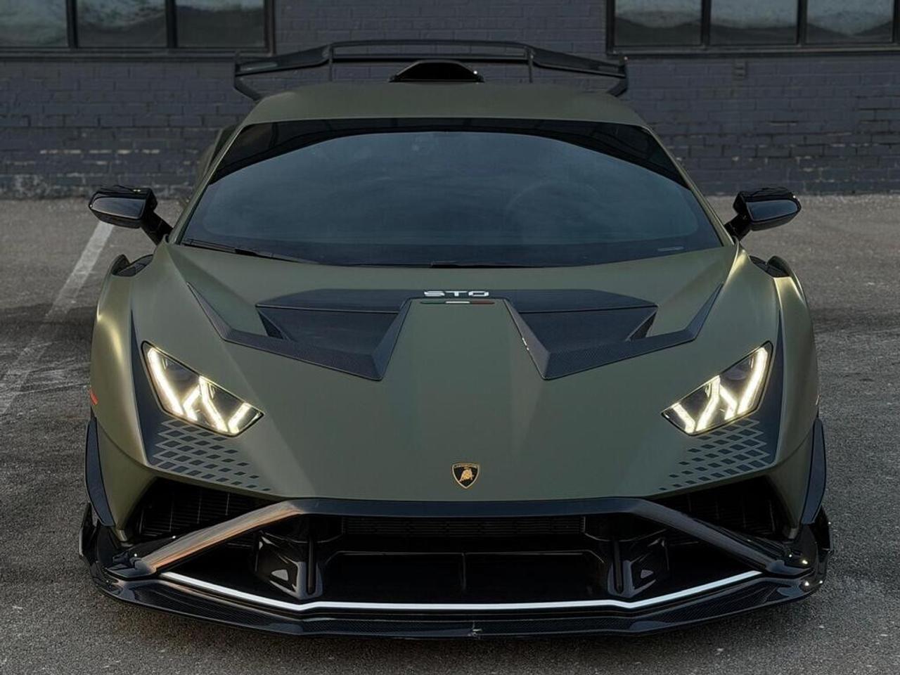 2023 Lamborghini Huracan STO Photo