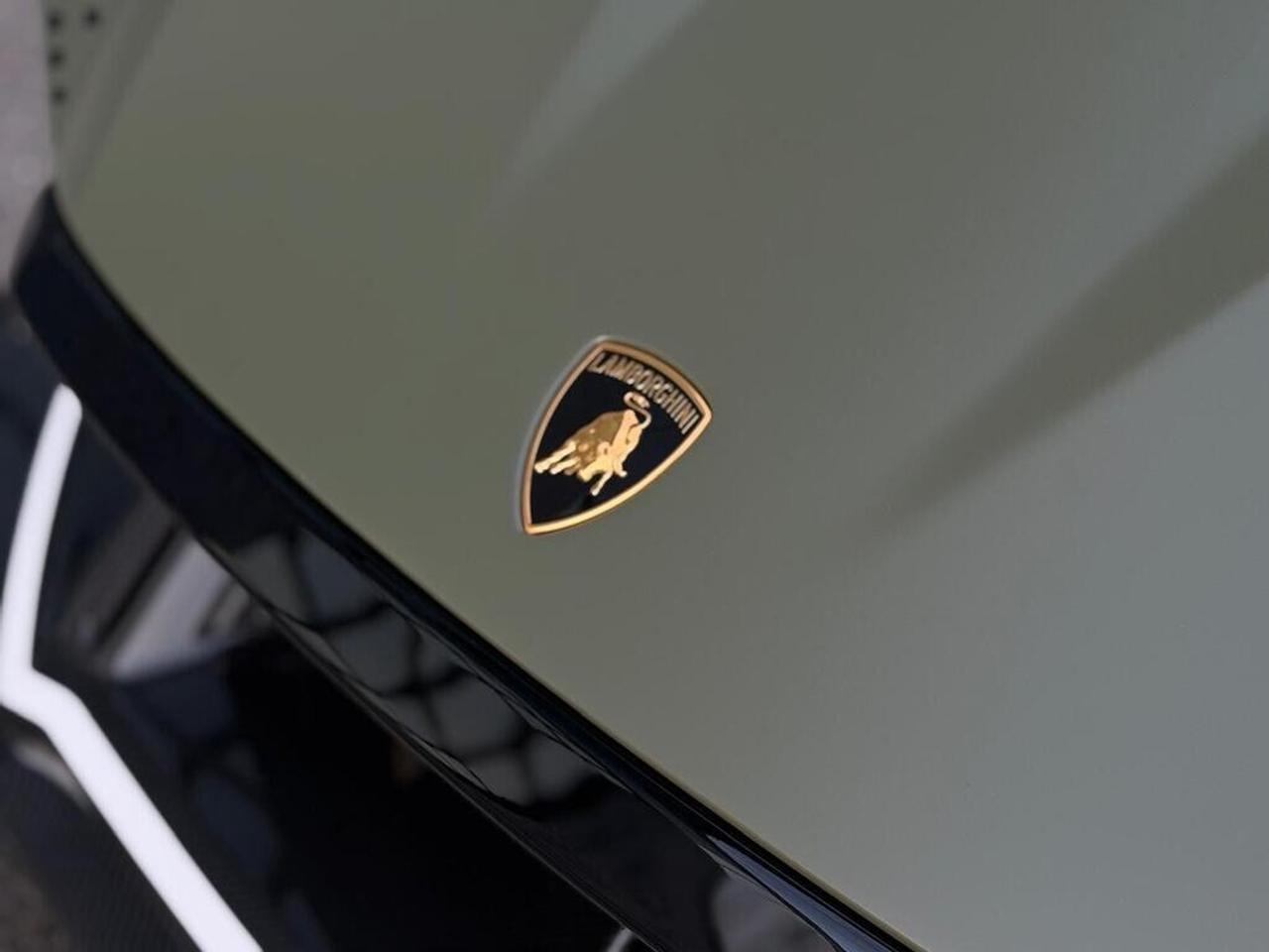 2023 Lamborghini Huracan STO Photo