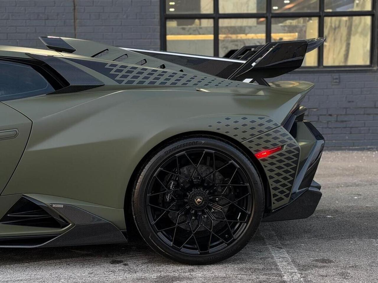 2023 Lamborghini Huracan STO Photo