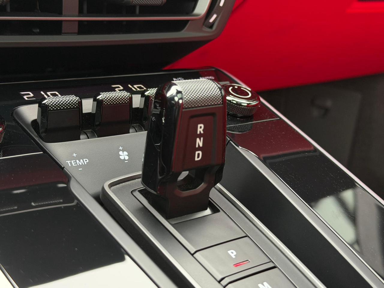 2024 Porsche 911 Turbo S Photo