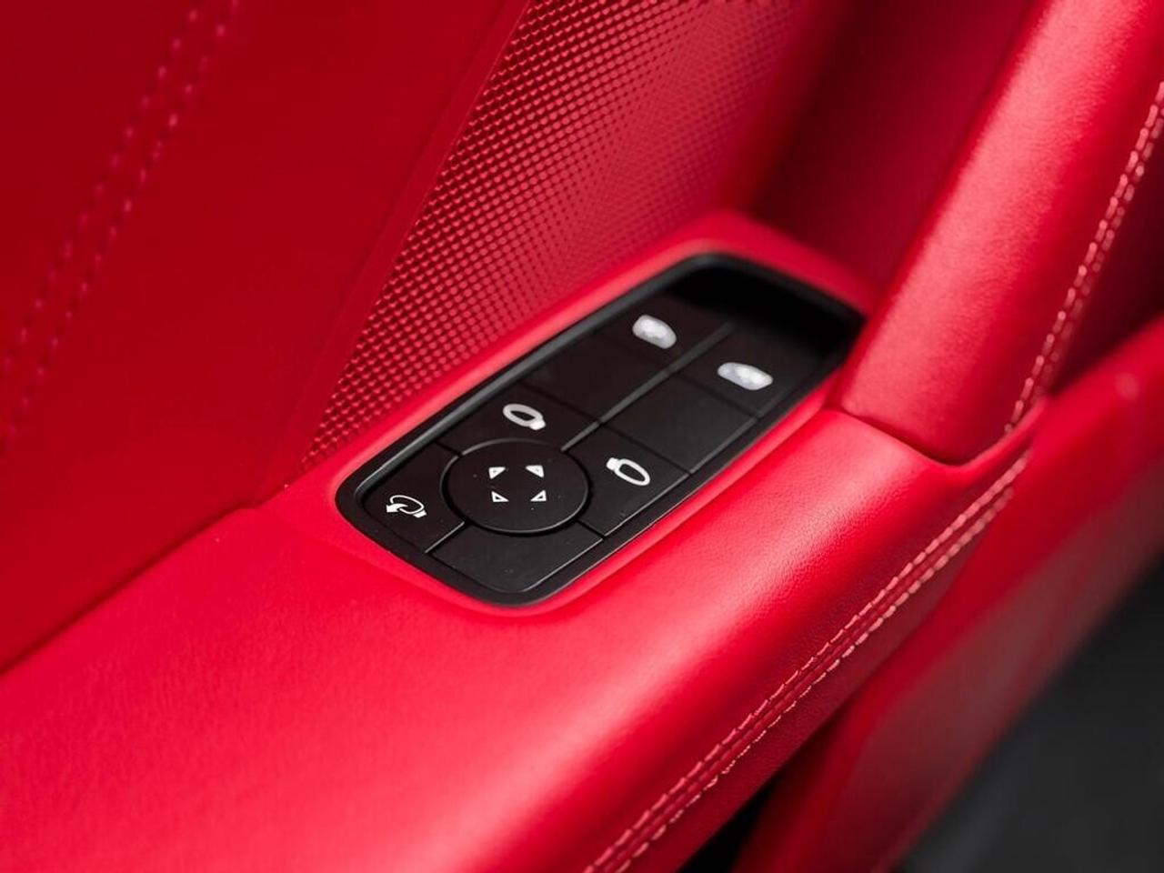 2024 Porsche 911 Turbo S Photo