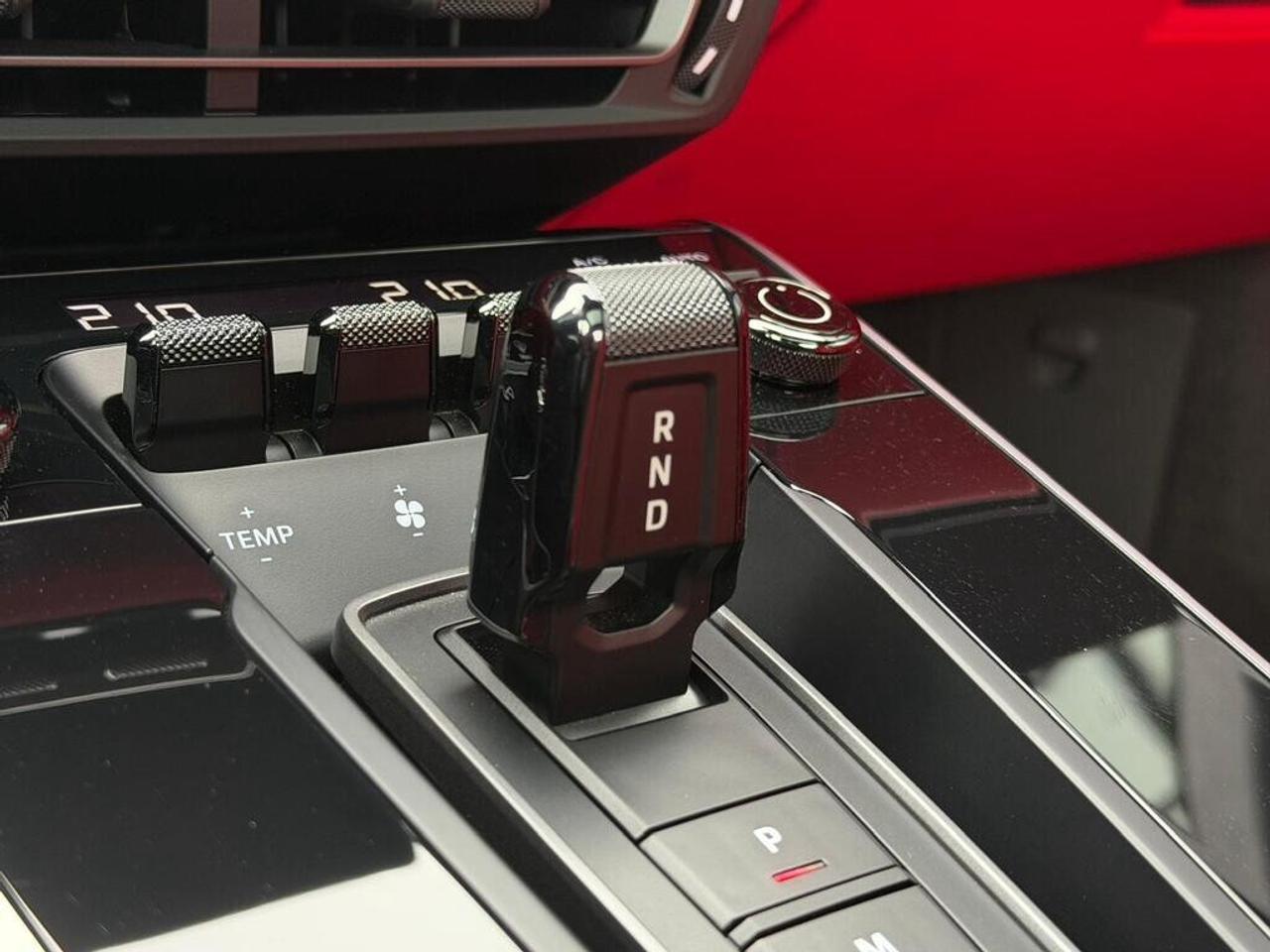 2024 Porsche 911 Turbo S Photo