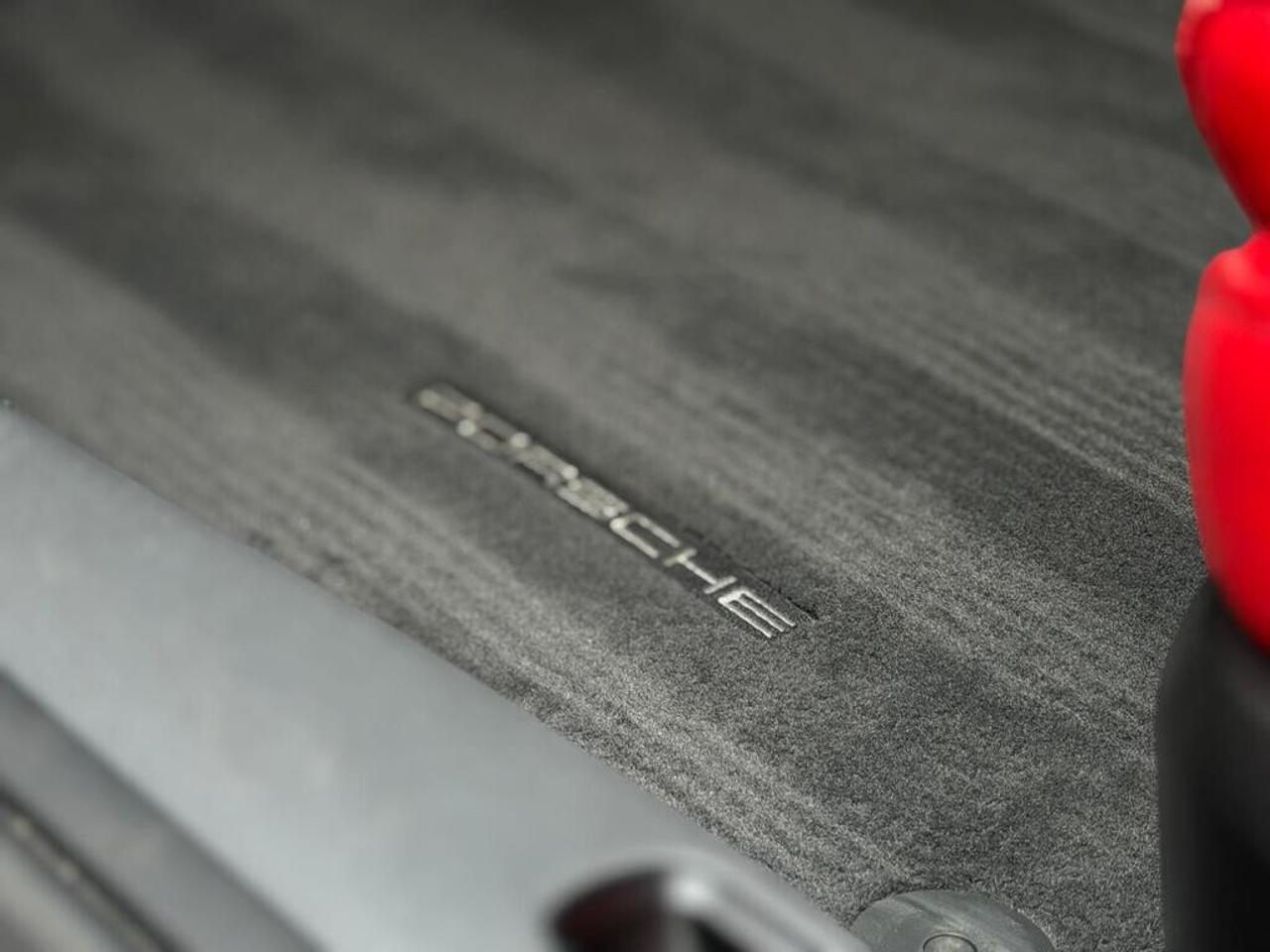 2024 Porsche 911 Turbo S Photo