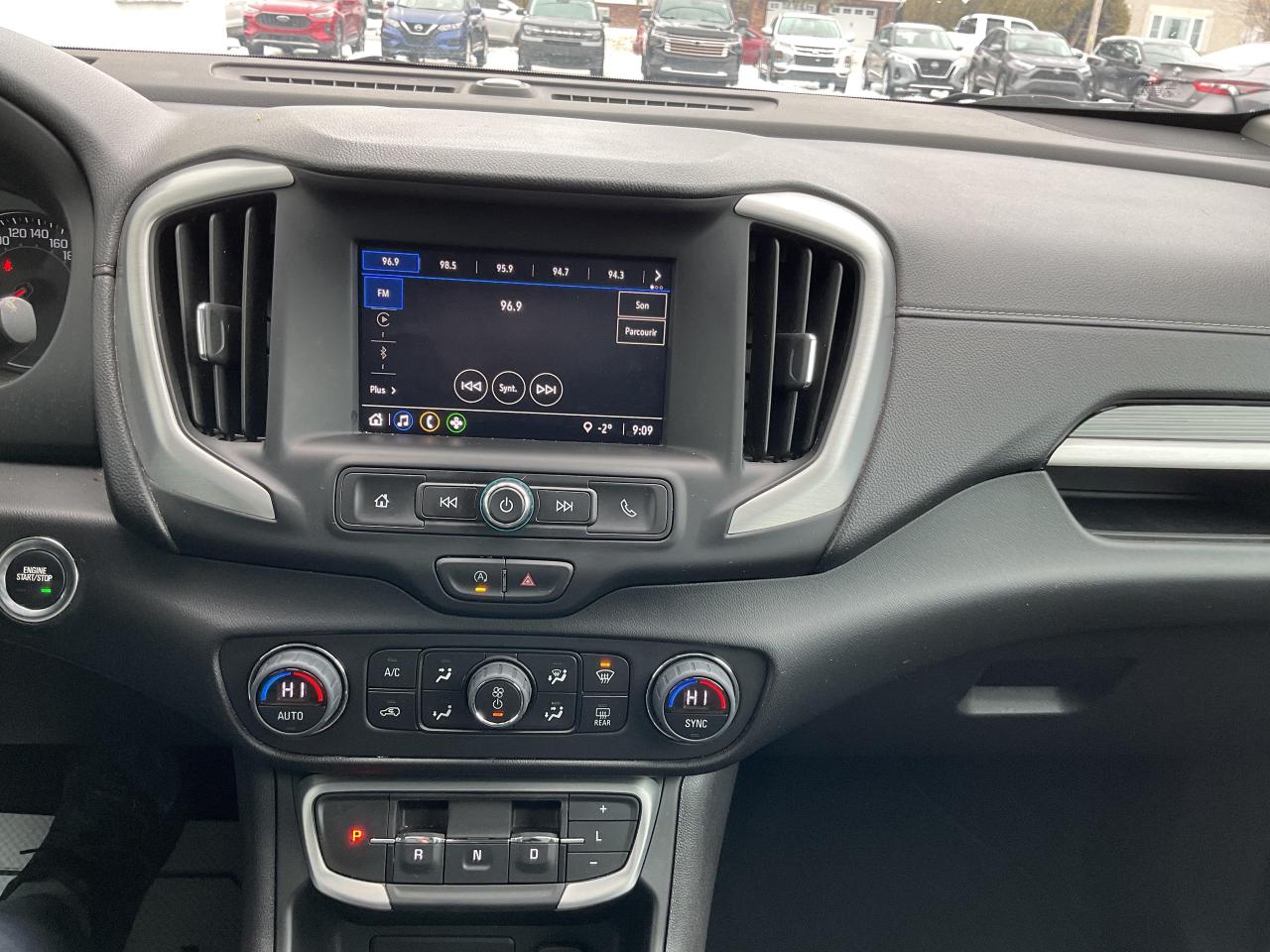 2024 GMC Terrain SLE 4dr All-Wheel Drive Photo