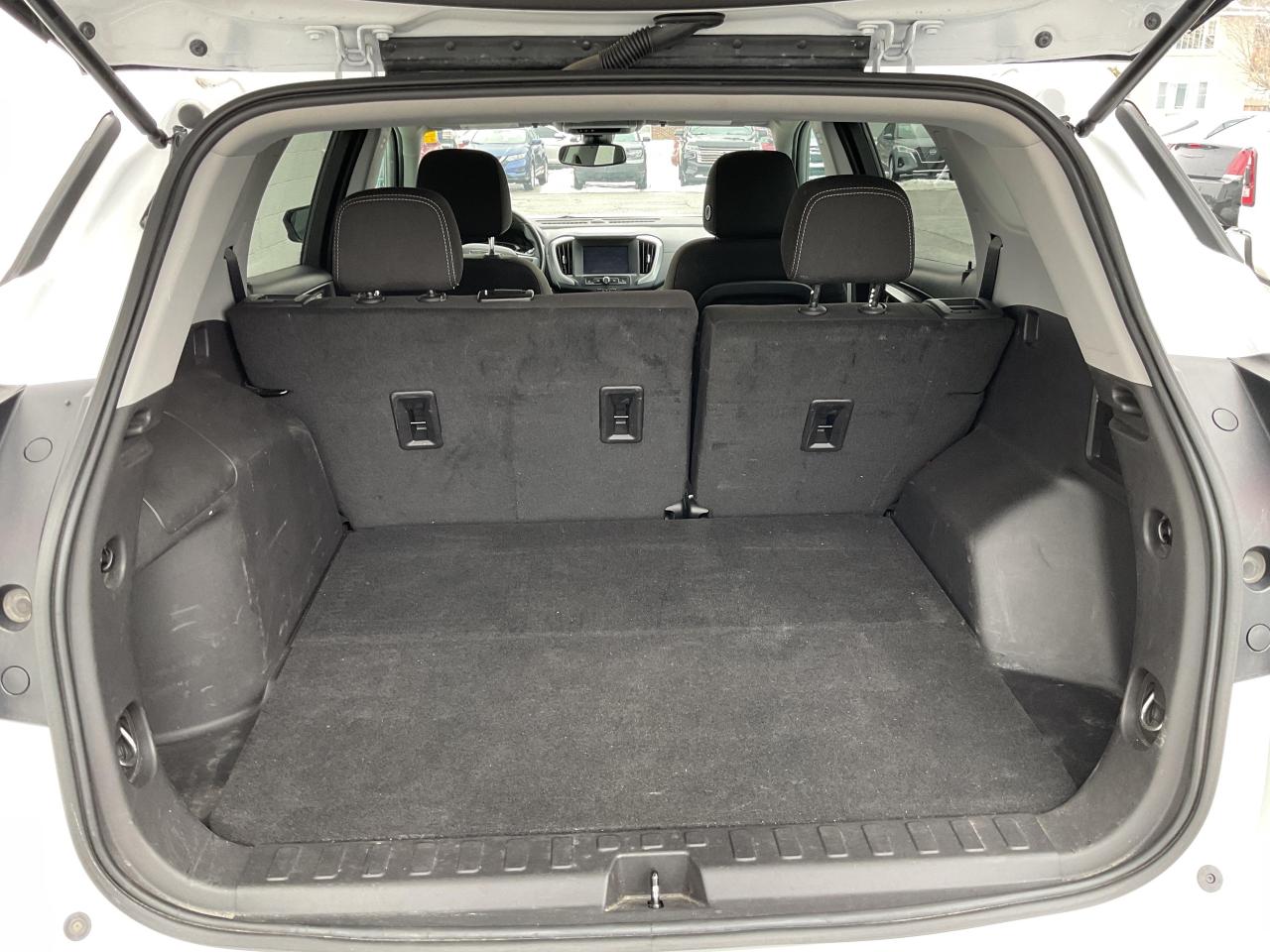 2024 GMC Terrain SLE 4dr All-Wheel Drive Photo