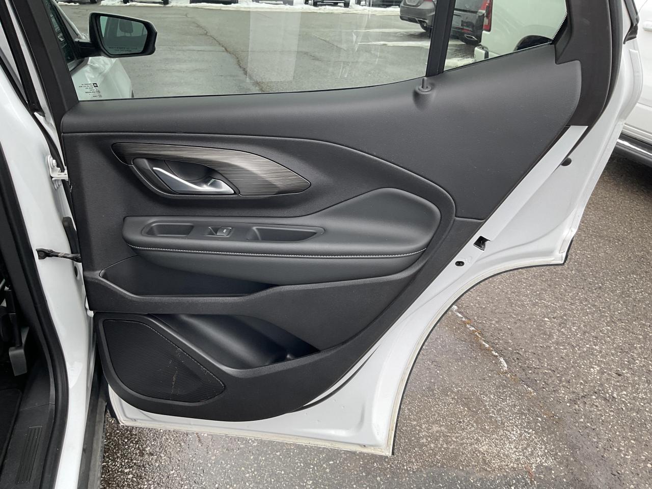 2024 GMC Terrain SLE 4dr All-Wheel Drive Photo