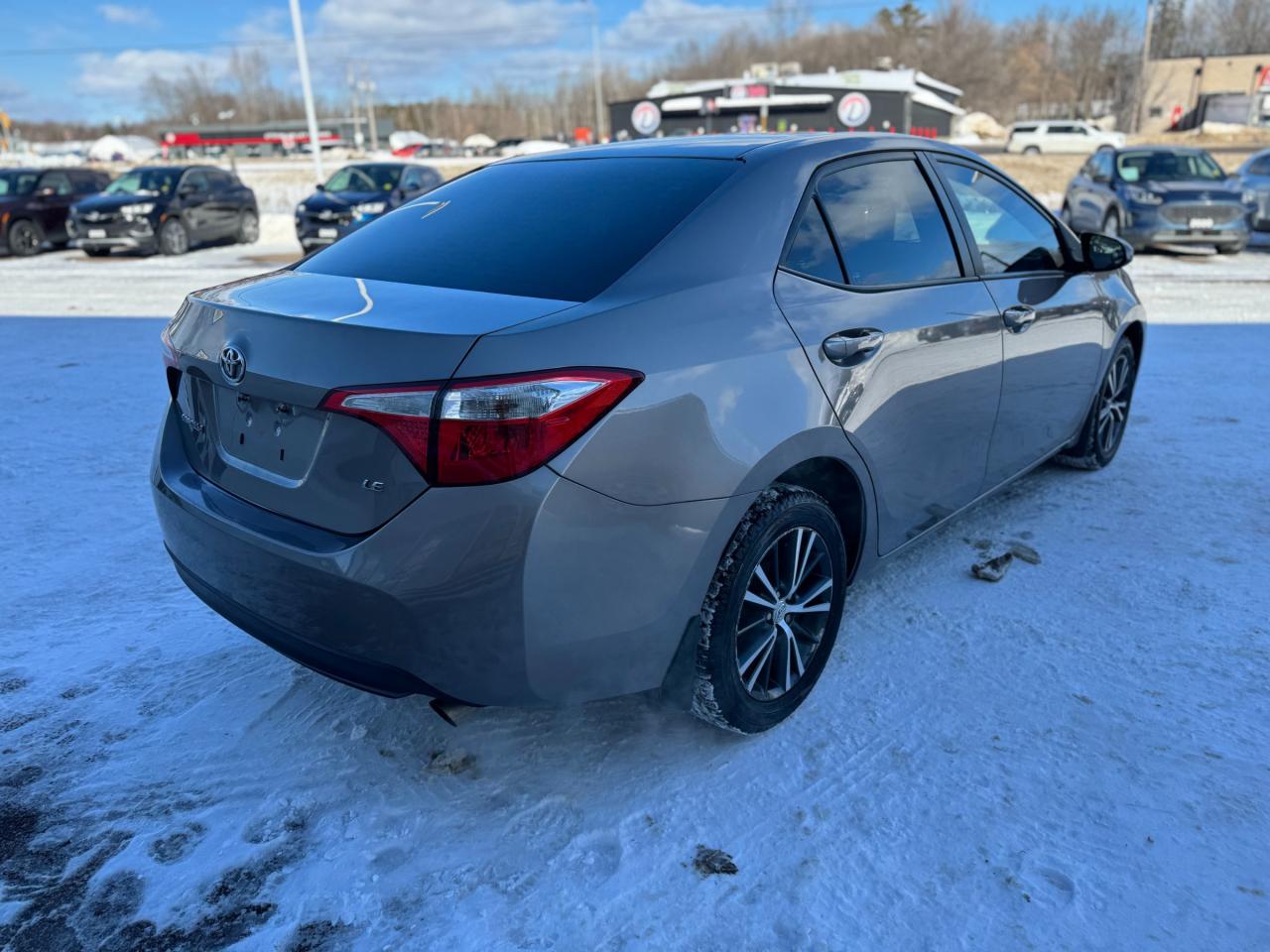 2016 Toyota Corolla LE (CVT) 4dr Sedan Photo