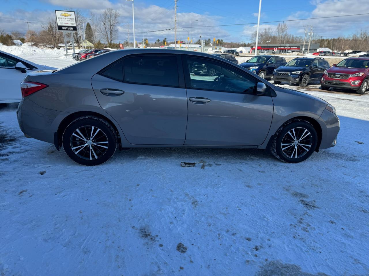 2016 Toyota Corolla LE (CVT) 4dr Sedan Photo