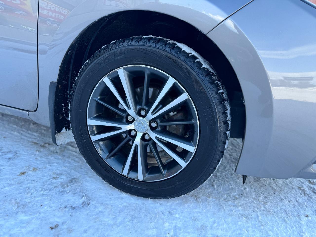 2016 Toyota Corolla LE (CVT) 4dr Sedan Photo