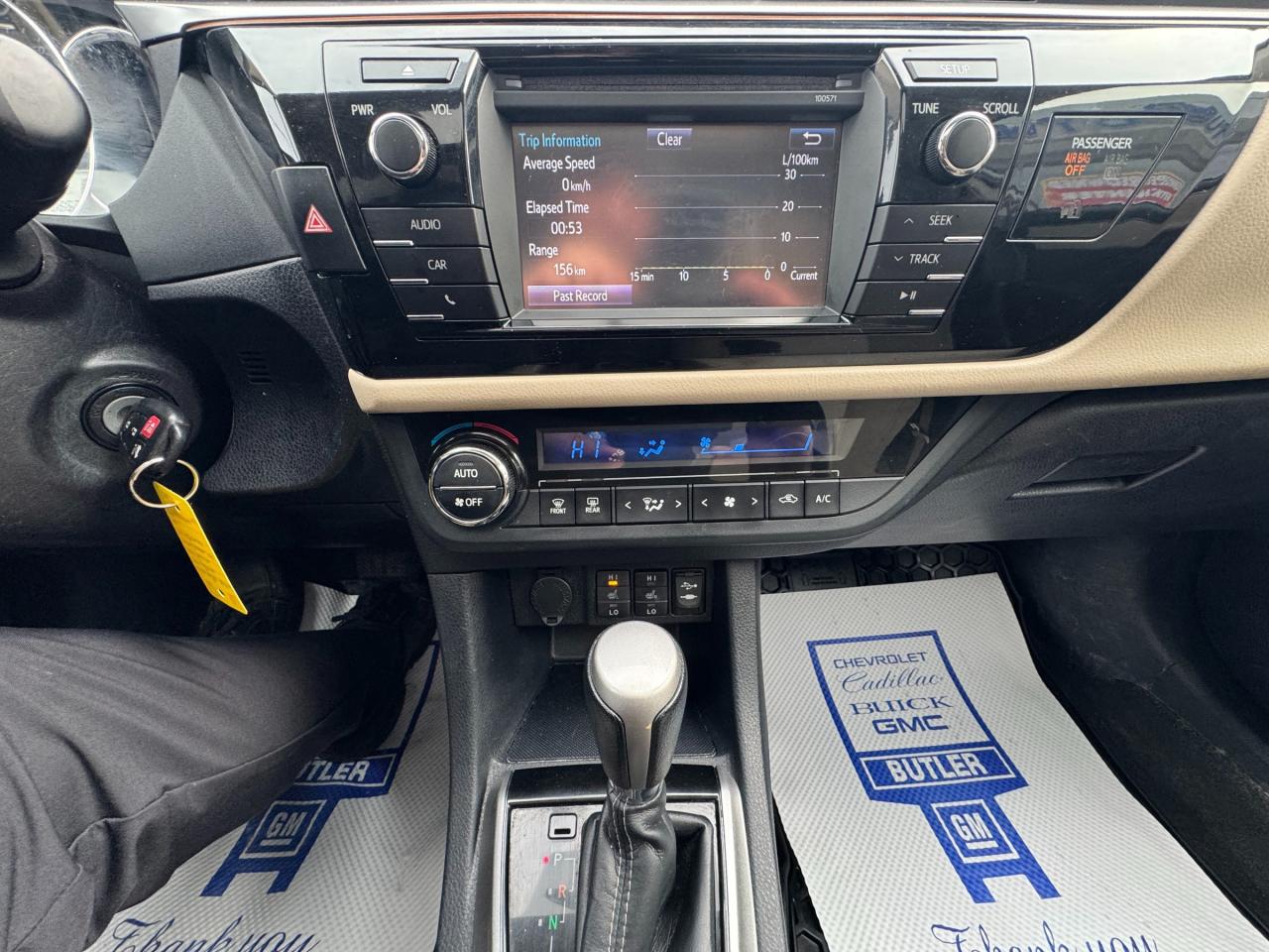 2016 Toyota Corolla LE (CVT) 4dr Sedan Photo