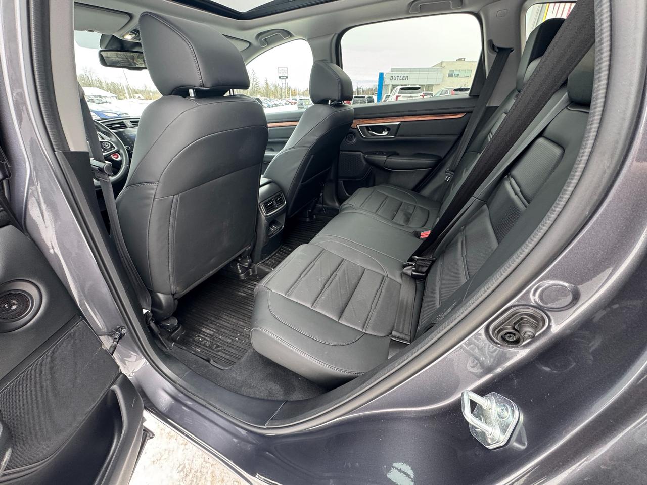 2022 Honda CR-V Touring 4dr All-wheel Drive Photo