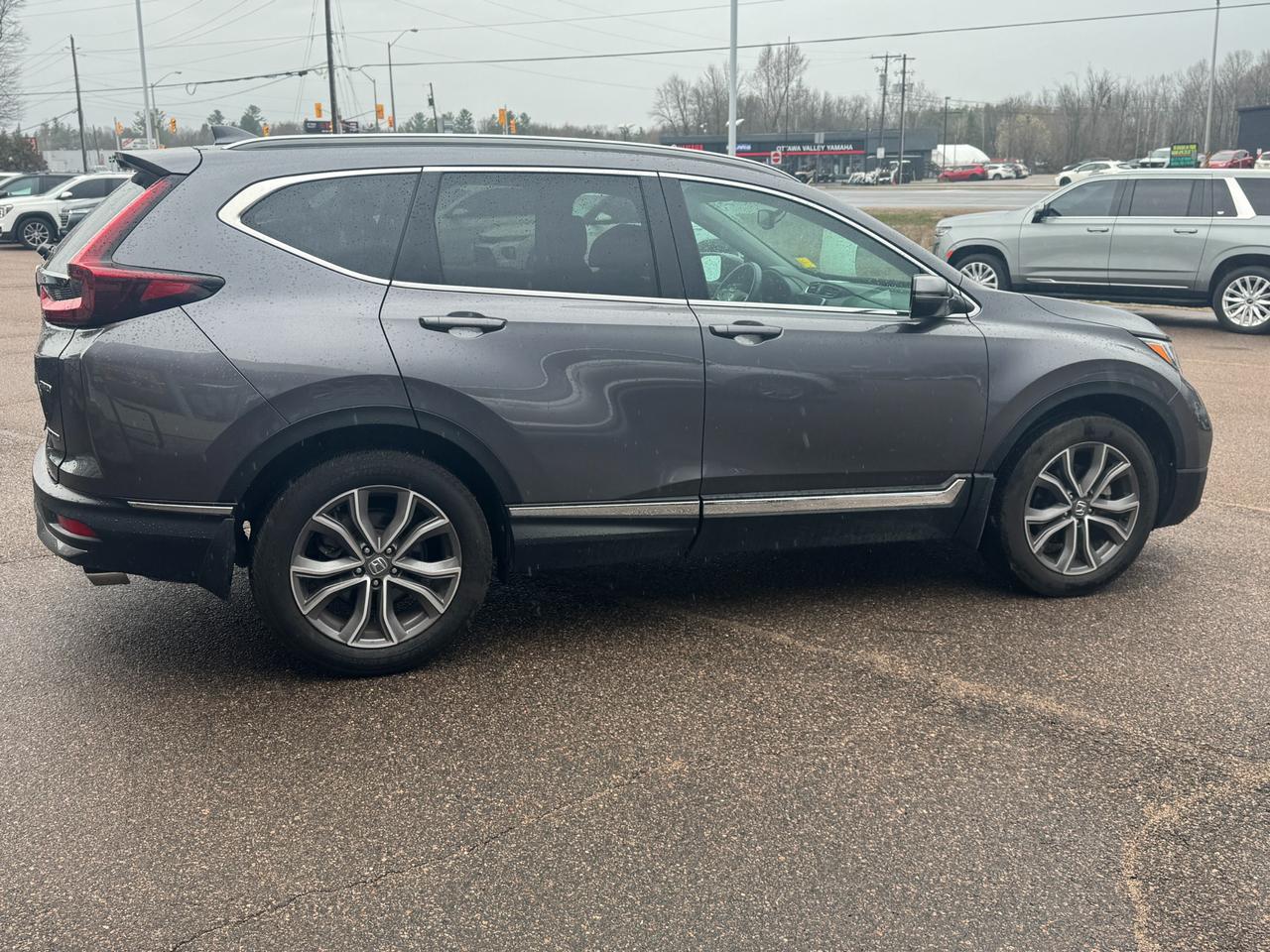 2022 Honda CR-V Touring 4dr All-wheel Drive Photo