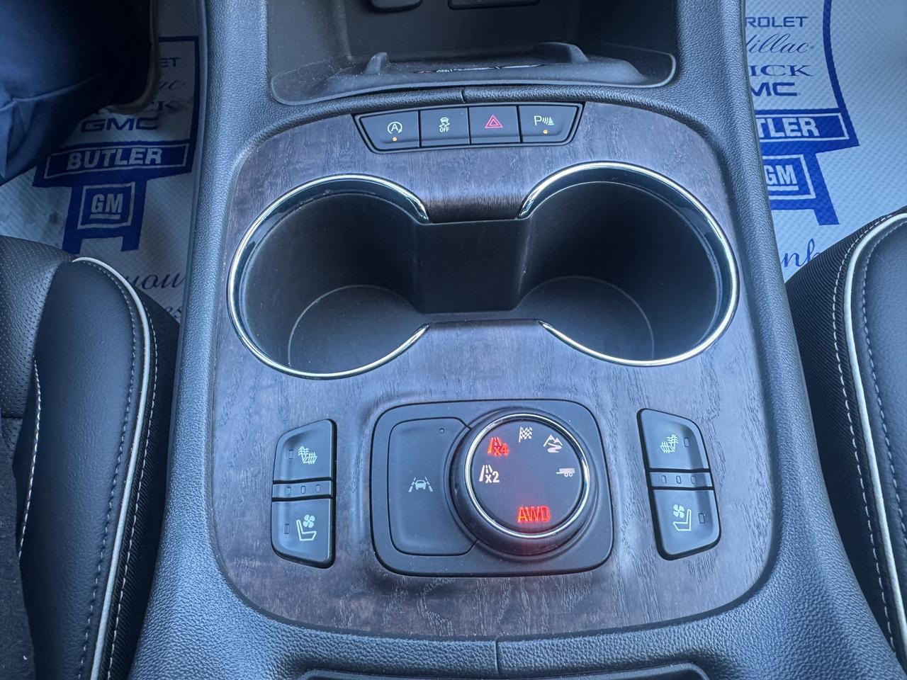 2023 GMC Acadia Denali All-wheel Drive Photo