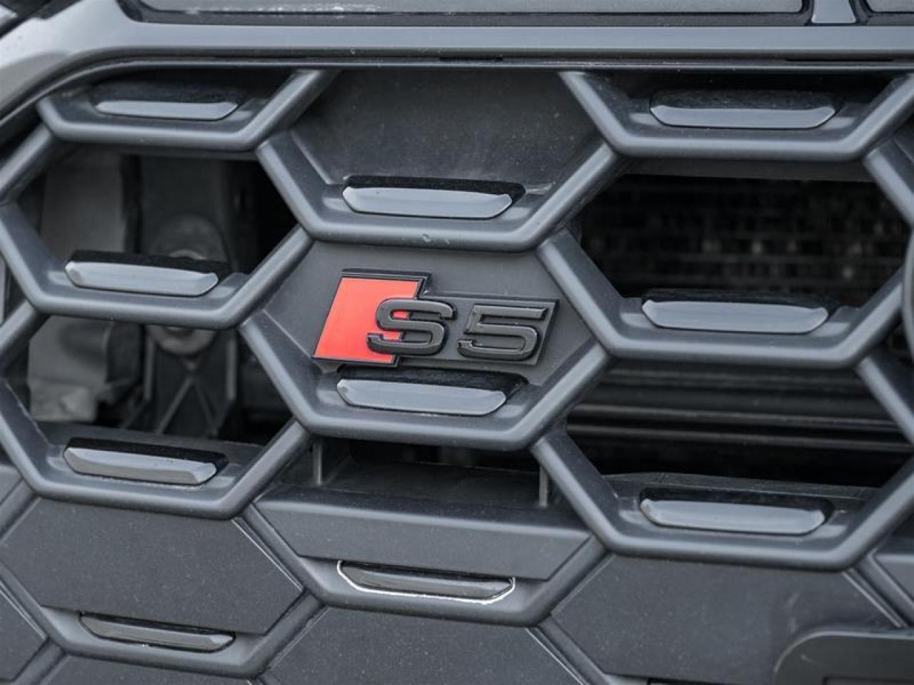 2022 Audi S5 3.0T Progressiv 4dr All-Wheel Drive quattro Sportback Photo3